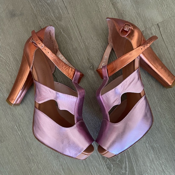 Cynthia Rowley metallic rust and pink sandal heels - Picture 4 of 10